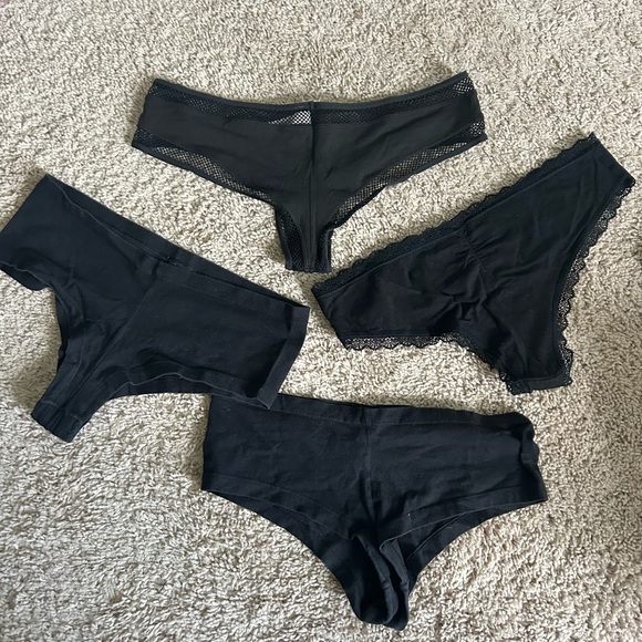 Set of 4 lightly used black cheeky underwear - Picture 3 of 6